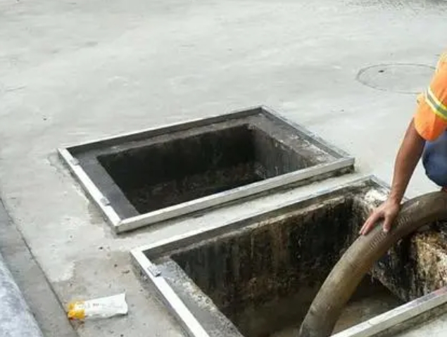 七里河化粪池清理